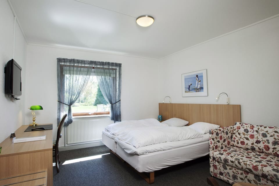 Standard Room | Desk, iron/ironing board, cribs/infant beds, free WiFi