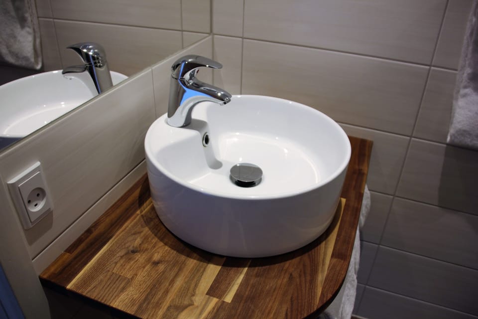 Standard Room | Bathroom sink