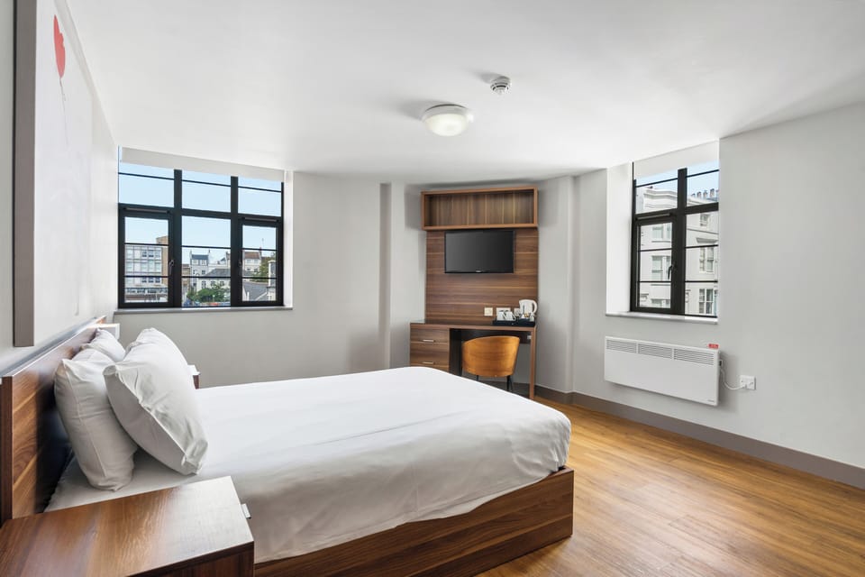 Standard Double Room | In-room safe, desk, iron/ironing board (on request), bed sheets