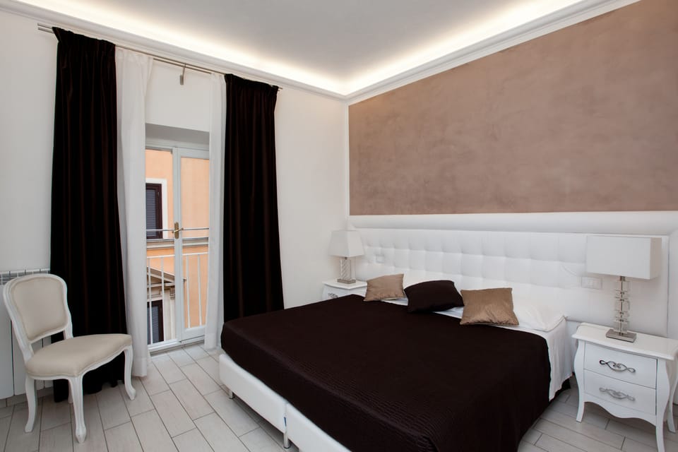Deluxe Double Room | Minibar, in-room safe, soundproofing, iron/ironing board
