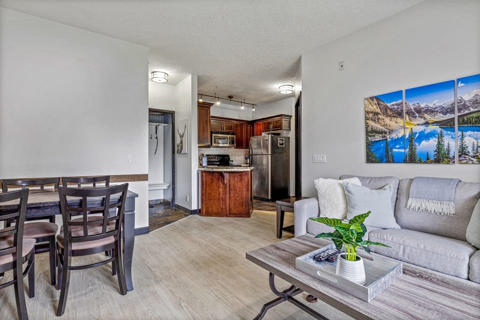 Spacious living room