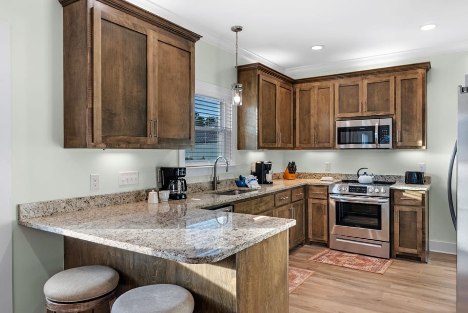 Cottage, 3 Bedrooms | Private kitchen | Coffee/tea maker, fridge, oven, toaster