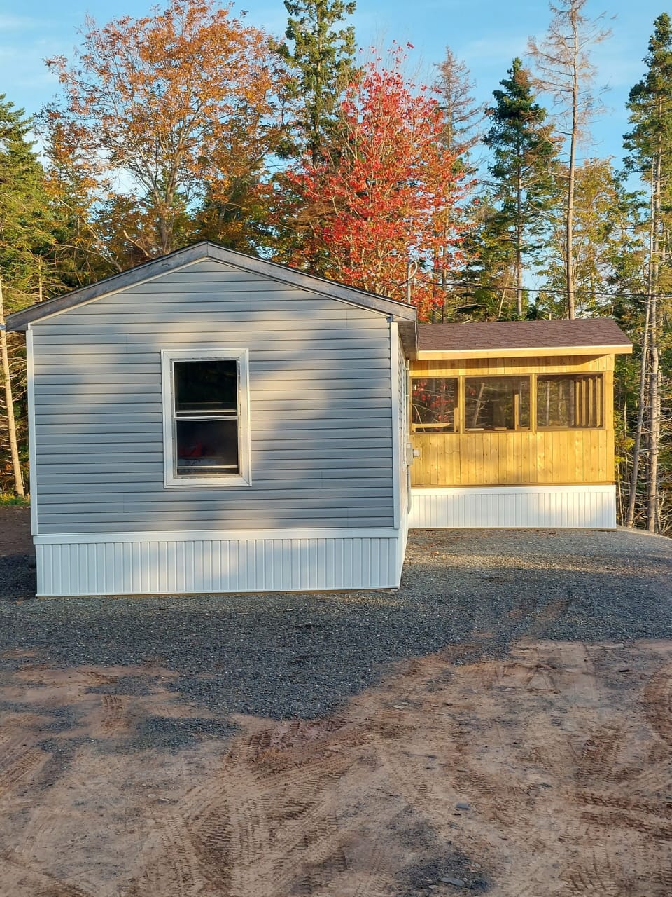 Home with large screened garden room
