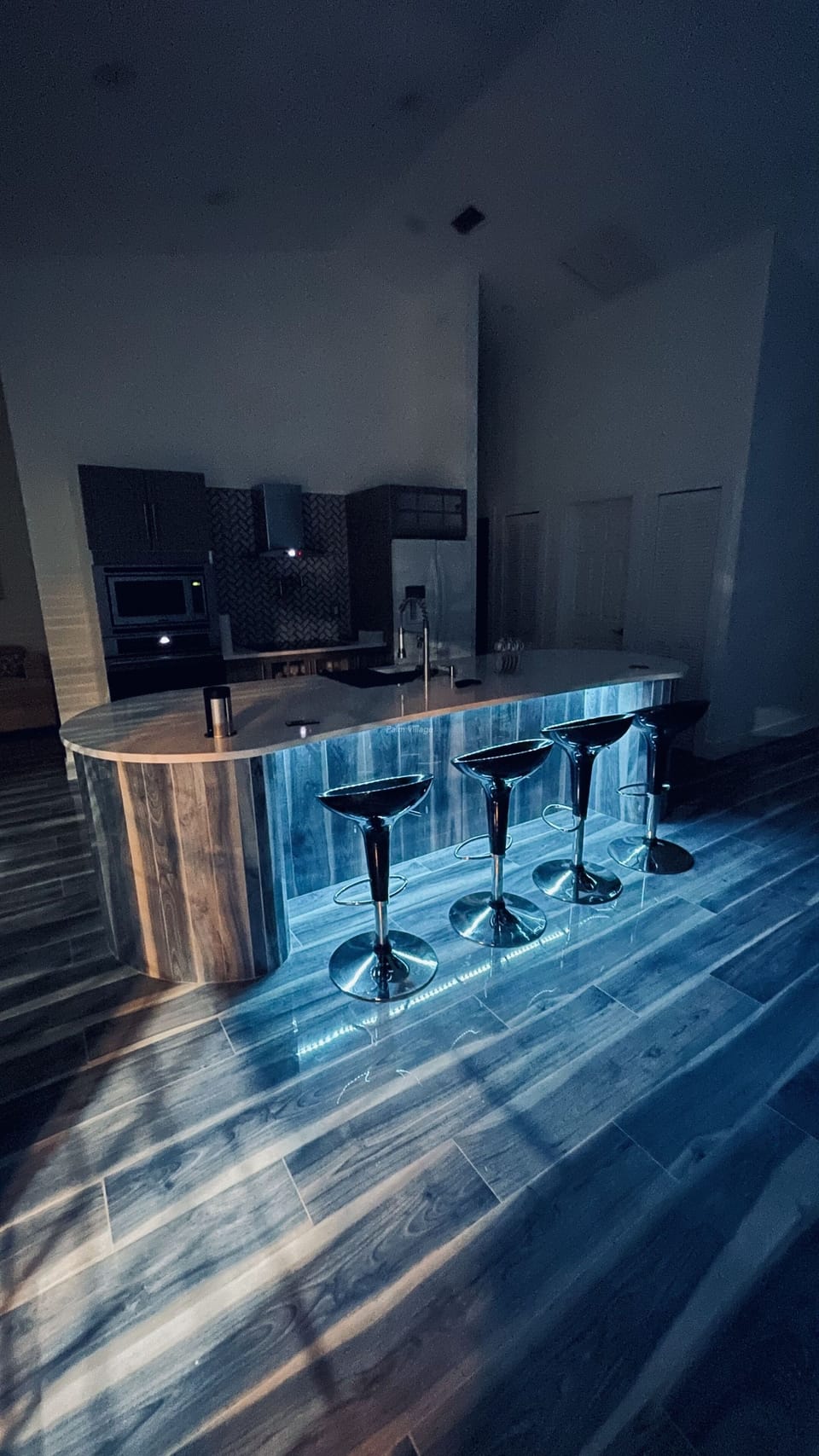 Night vision of the LED lights at the Bar countertop.