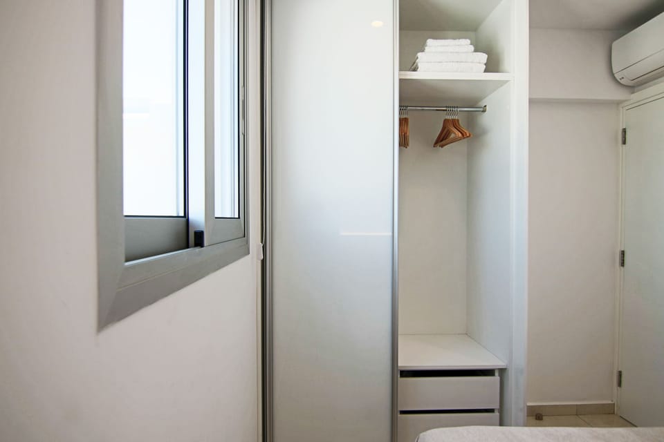 Executive Apartment | 2 bedrooms, in-room safe, iron/ironing board, free WiFi