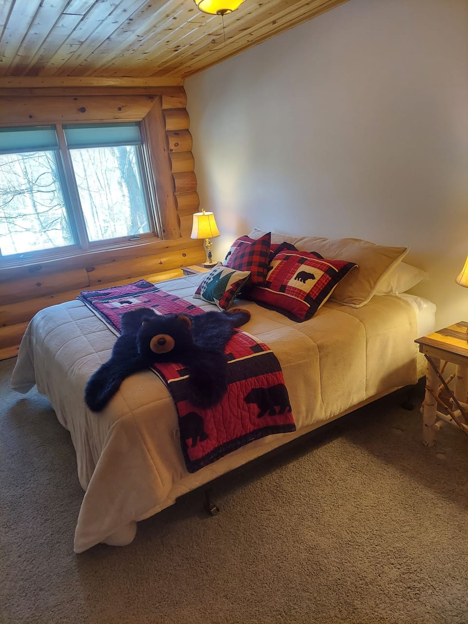 Bear Room - King size bed