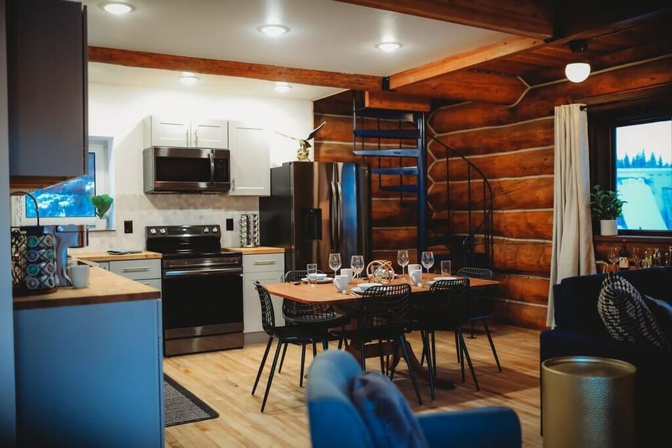 Step into relaxation with our beautifully designed cabin featuring modern amenities and cozy vibes. 