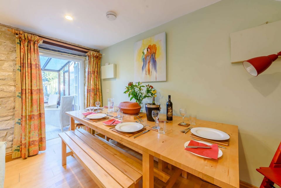 Steps Cottage Dining Area - StayCotswold