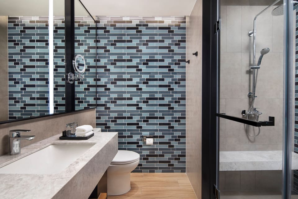 Shower, towels