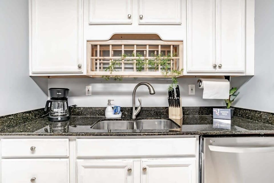Kitchen sink