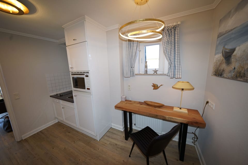 Exclusive Apartment, Private Bathroom (Strand-Loft) | Shared kitchen
