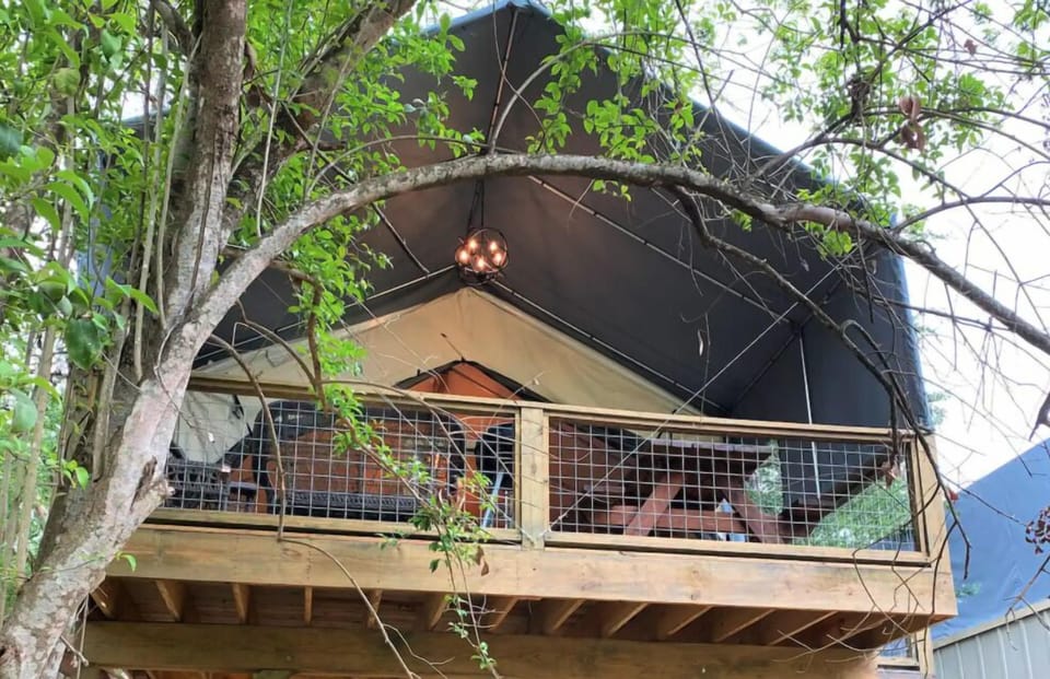 Large rear deck for relaxing and hanging out!