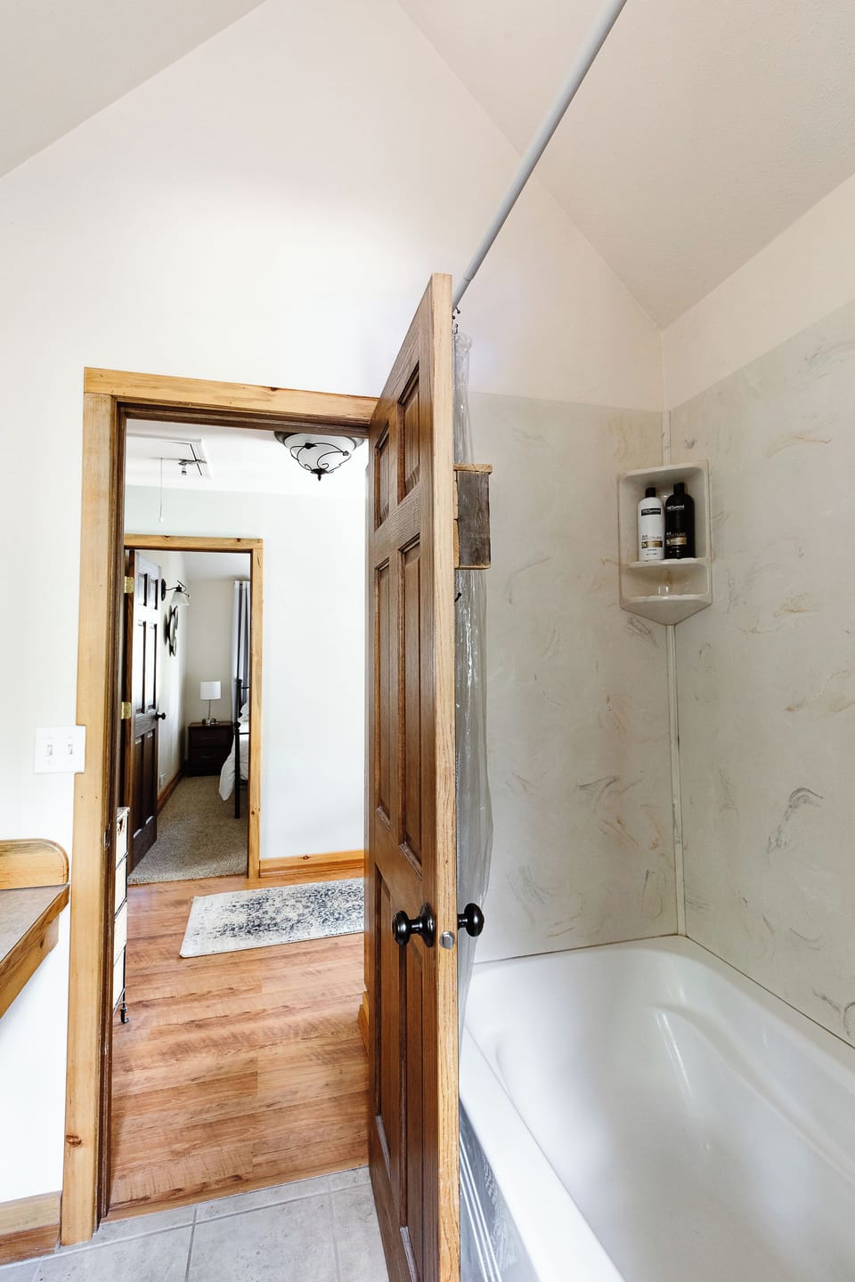 Upstairs full bath