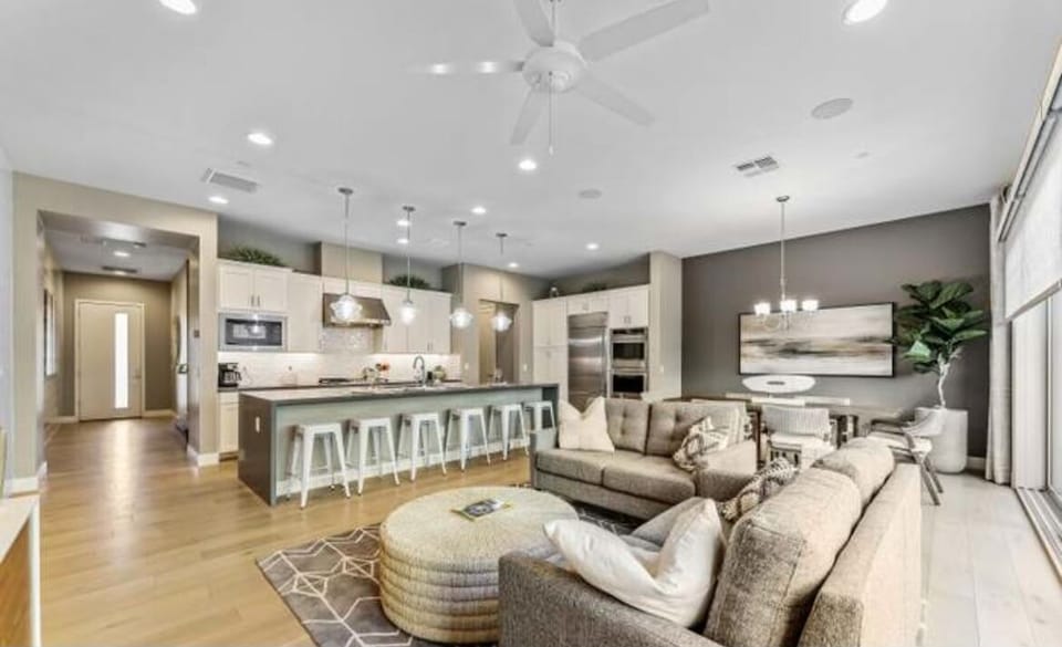 Kitchen Island with Seating for Six