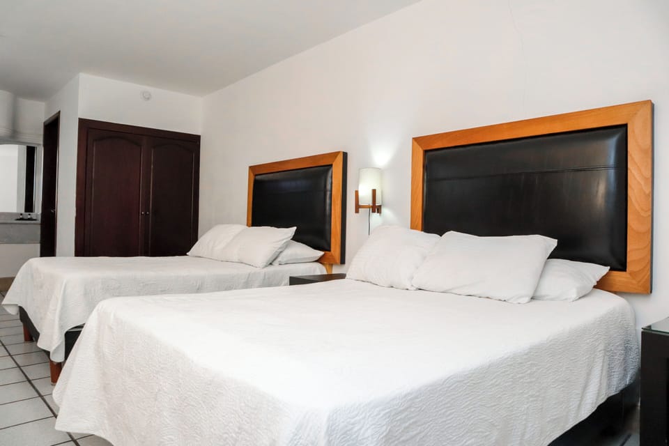 Double Room | Iron/ironing board, free WiFi, bed sheets