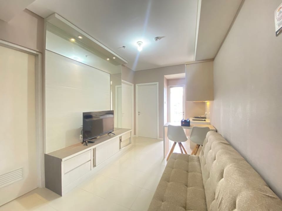 Room | Living area | TV
