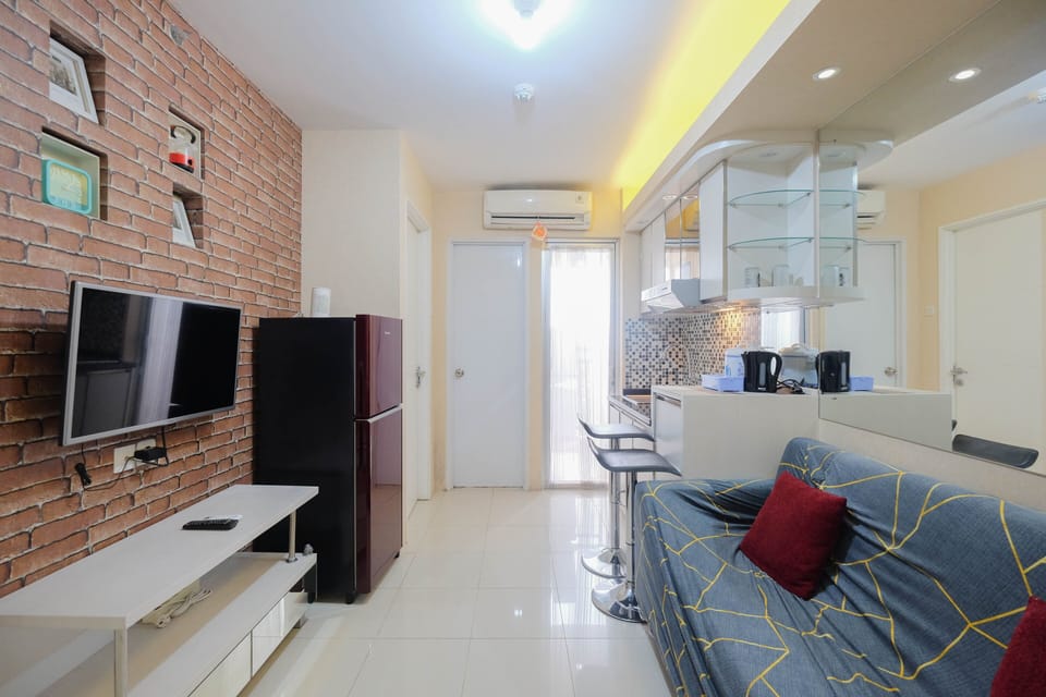 Room | Living area | TV
