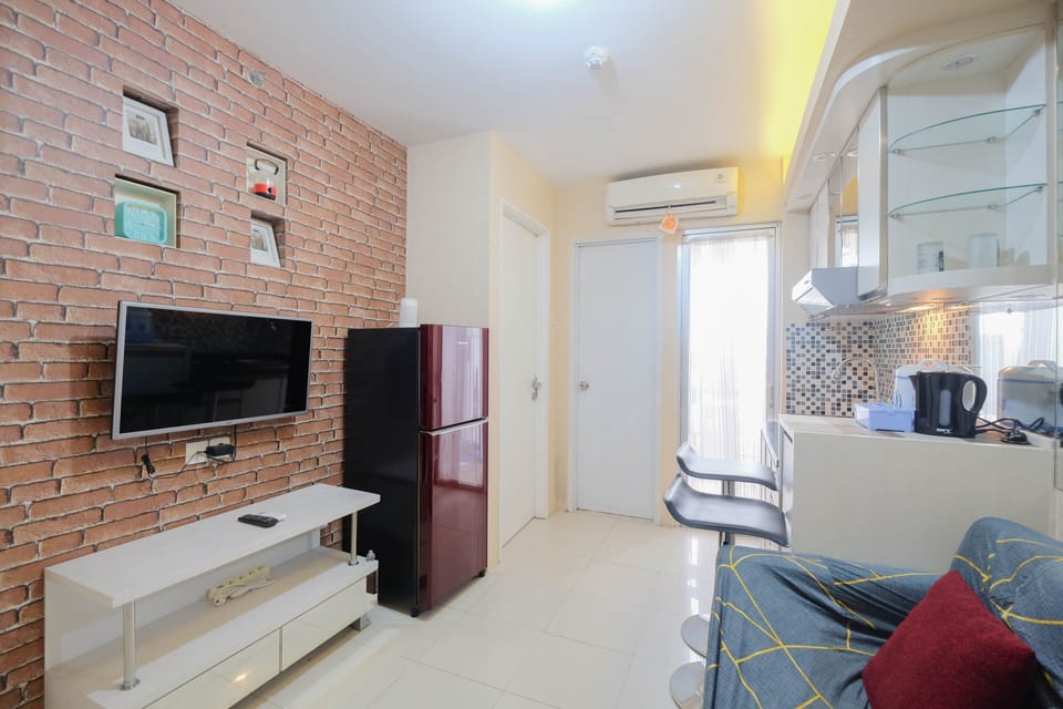 Room | Living area | TV