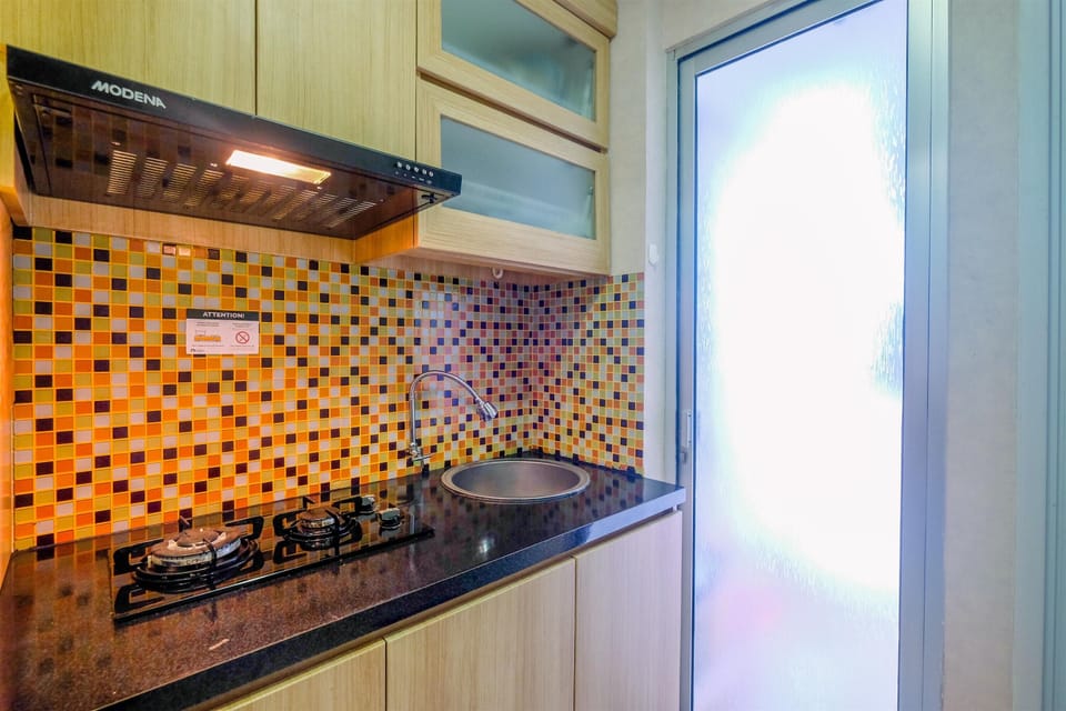 Room | Private kitchen | Fridge, stovetop, cookware/dishes/utensils