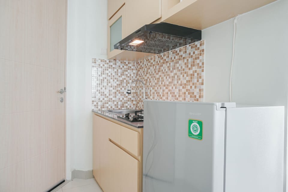 Fridge, stovetop, cookware/dishes/utensils