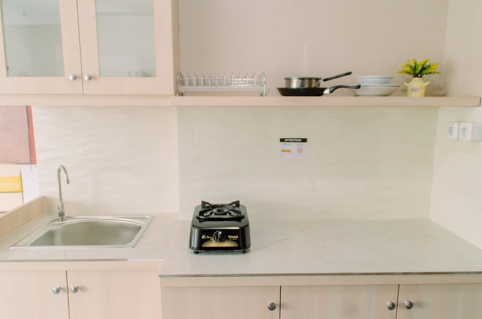 Fridge, stovetop, cookware/dishes/utensils