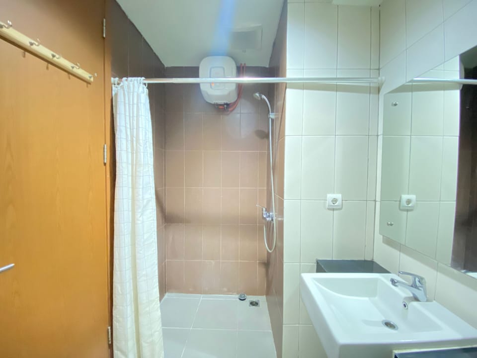 Stylish & Comfy Studio at Dago Suites Apartment Apartment in Bandung
