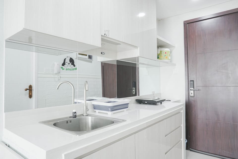 Standard Room | Private kitchen | Fridge, stovetop, electric kettle, cookware/dishes/utensils
