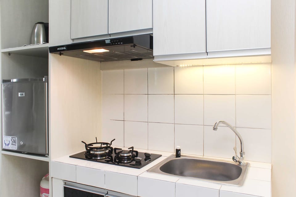 Fridge, stovetop, cookware/dishes/utensils