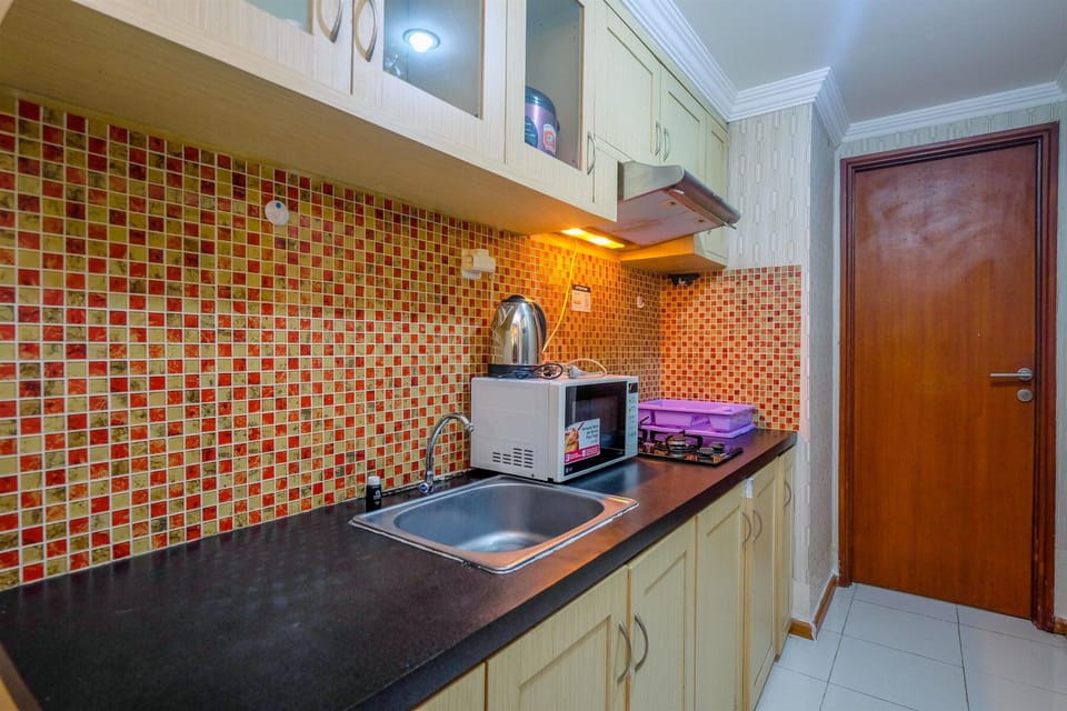 Fridge, stovetop, cookware/dishes/utensils