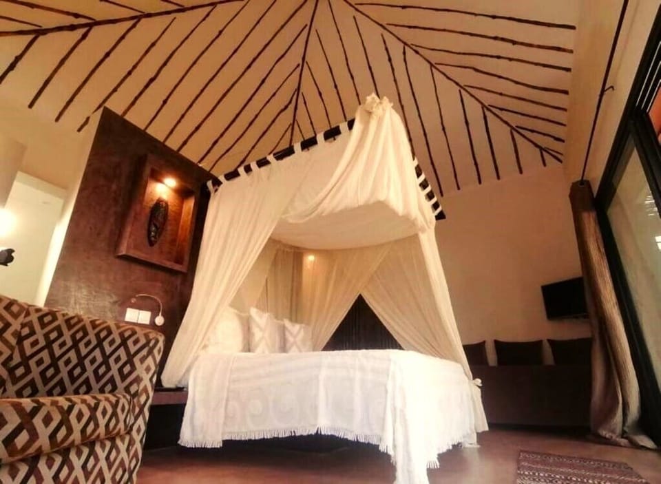Classic Double Room, Patio, Poolside | Premium bedding, down comforters, individually decorated