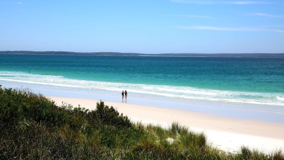 Amazing beach only a few minutes walk away, Close to local golf course
