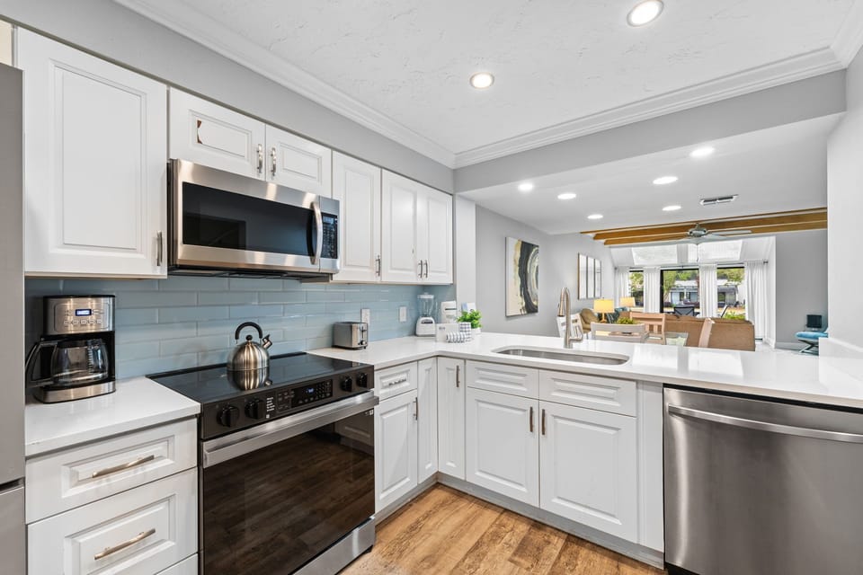 Kitchen & Dining Room
