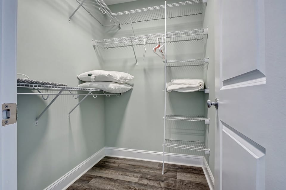 Master Suite walk in closet
