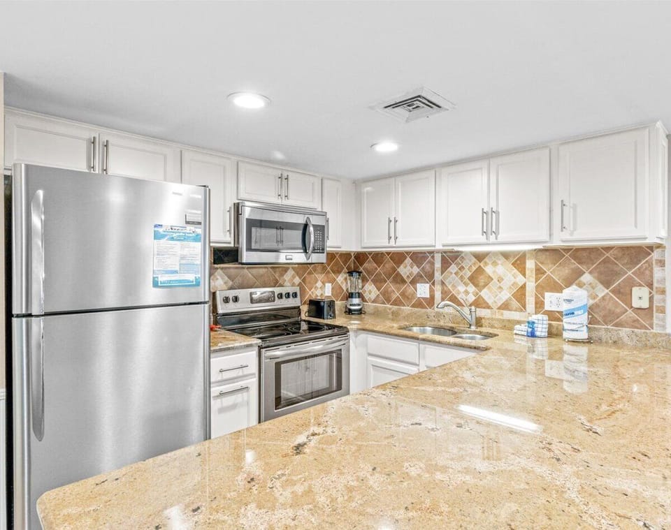 HSRC 610 Kitchen Area With Stainless Steel Appliances