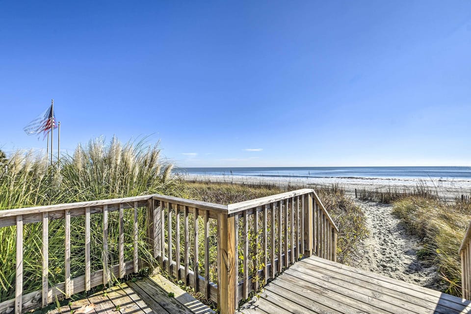 Beach Access On-Site | Access to Shared Resort Amenities