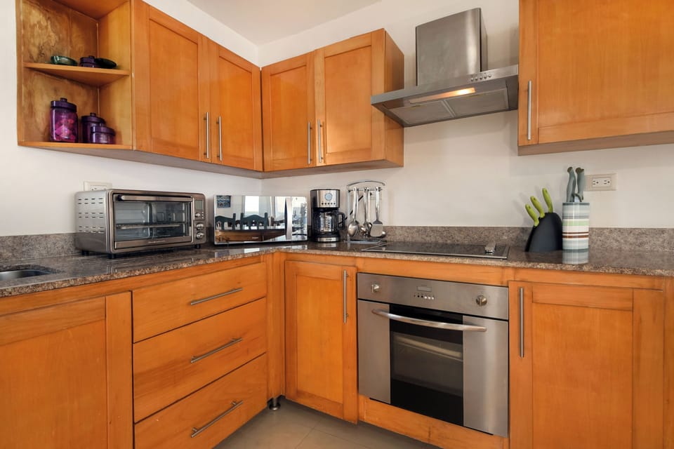 Fully functional with modern appliances and sleek finishes, take full advantage of our kitchen space to whip up your favorite meals and beverages!
