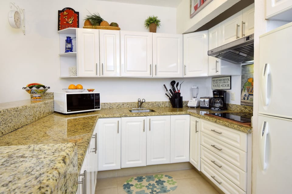 Well-equipped kitchen