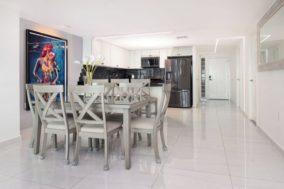 Spacious and airy, our open concept layout allows for easy conversation and good vibes!