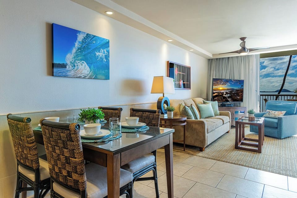Indoor dining for four
