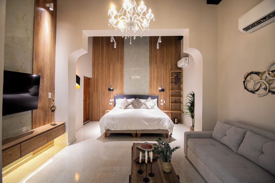 Studio Suite | Hypo-allergenic bedding, minibar, free WiFi, bed sheets