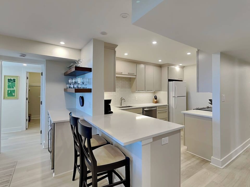 Condo (3 Bedrooms) | Property amenity