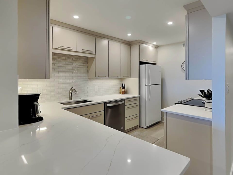 Condo (3 Bedrooms) | Property amenity