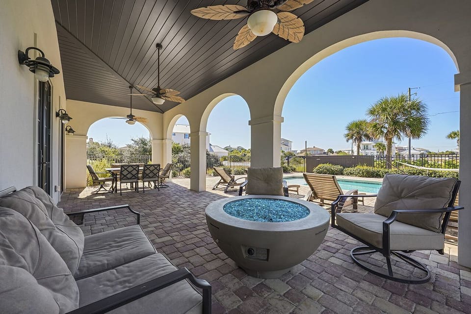 Array of Sunshine - Miramar Beach - Outdoor Space