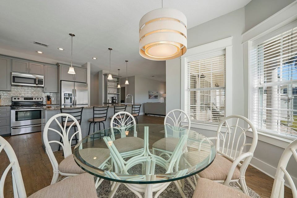 Array of Sunshine - Miramar Beach - Dining Area