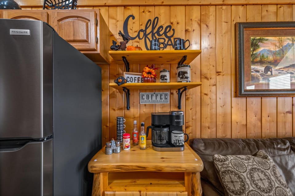 Enjoy a cup of coffee/tea on us!☕