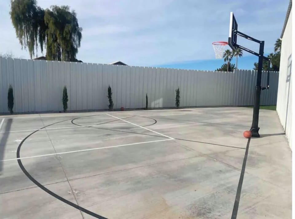 Sport court