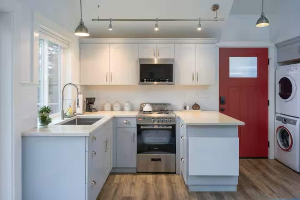 Fully functional kitchen with all the gadgets you need for creating great meals!
