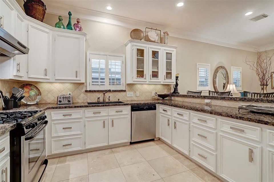 Open kitchen