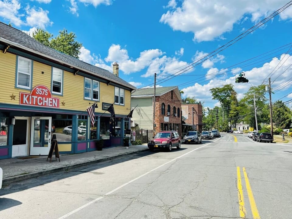 Kauneonga Lake’s little ‘downtown’ area is adorable & features several restaurants & shops! This is only a 5-minute drive from the bungalow. 