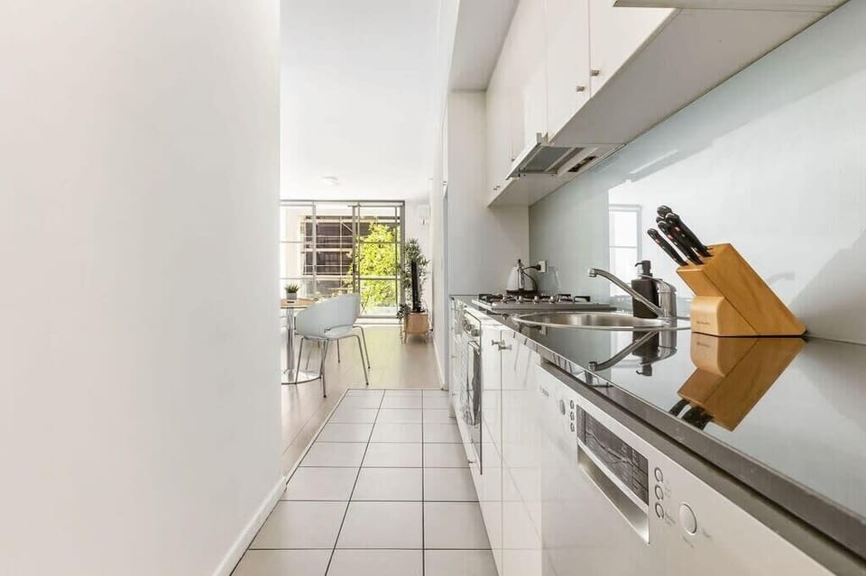 An equipped kitchen.